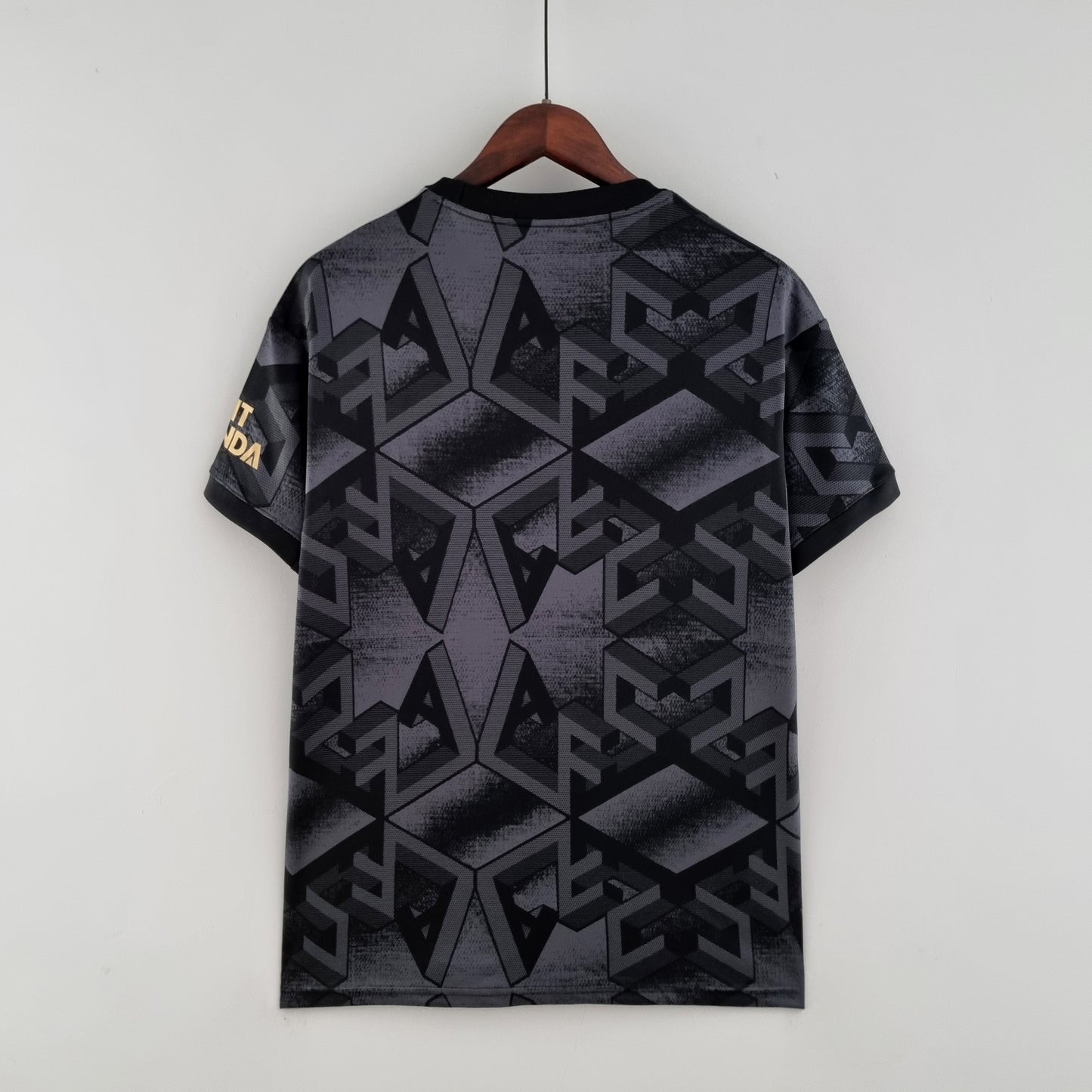 22 - 23 Arsenal away detail