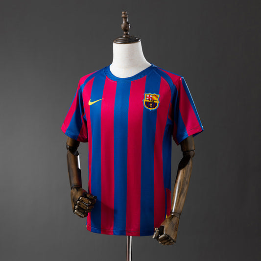 Retro Barcelona 05-06 home detail