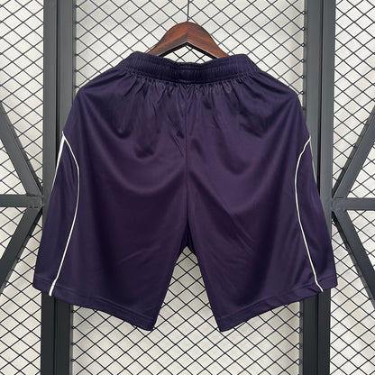 27-26 shorts M-U detail
