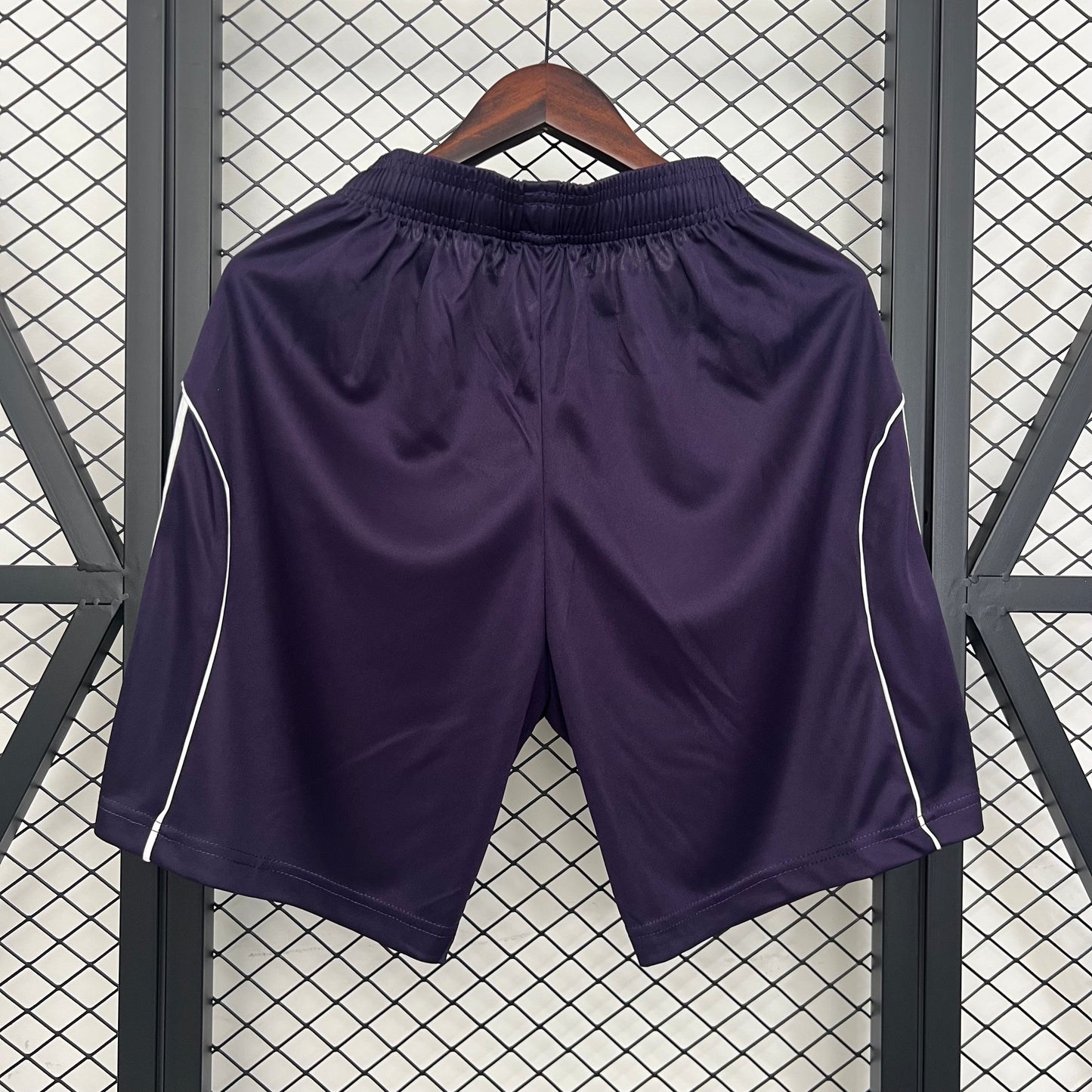 25-26 shorts M-U detail
