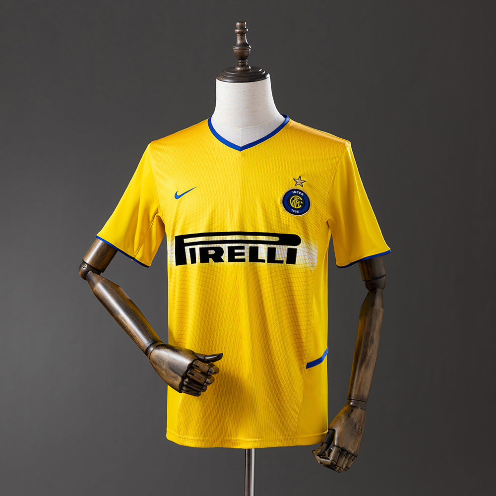 Retro 02-03 Inter Milan Third Away detail