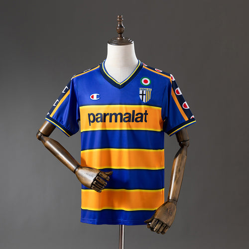 Retro Parma 02-03 Home detail