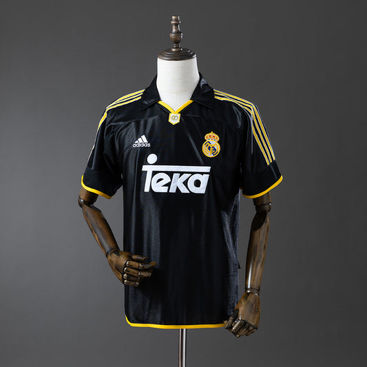 Retro Real Madrid 98-99 away detail