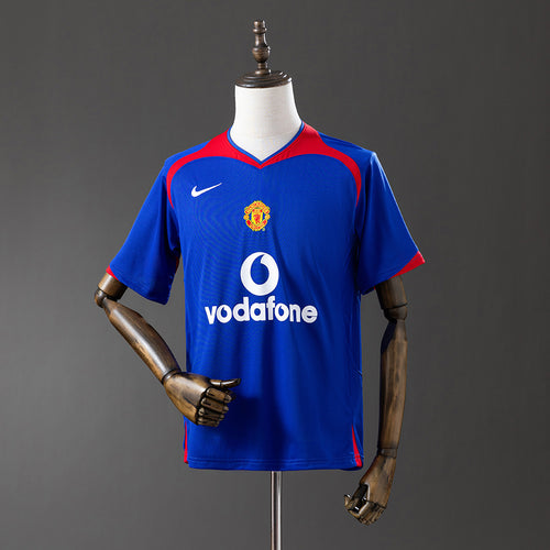 M-U 05-06 Away Retro Jersey detail