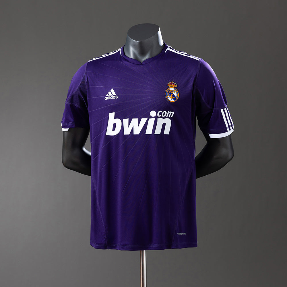 Real Madrid 10-11 Third Away Player Version Retro Jersey detail
