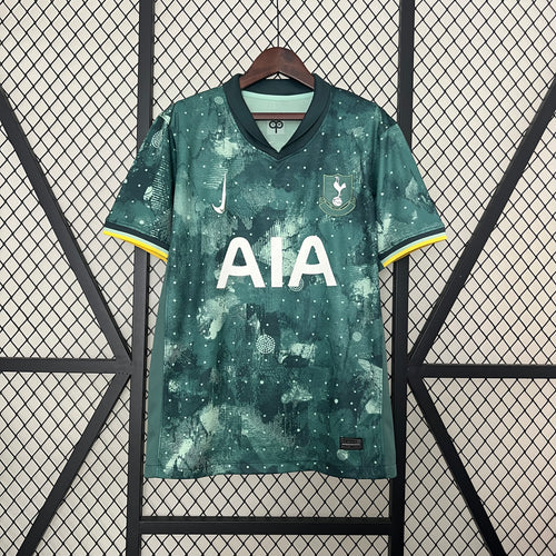 24-25 Tottenham Third Away detail