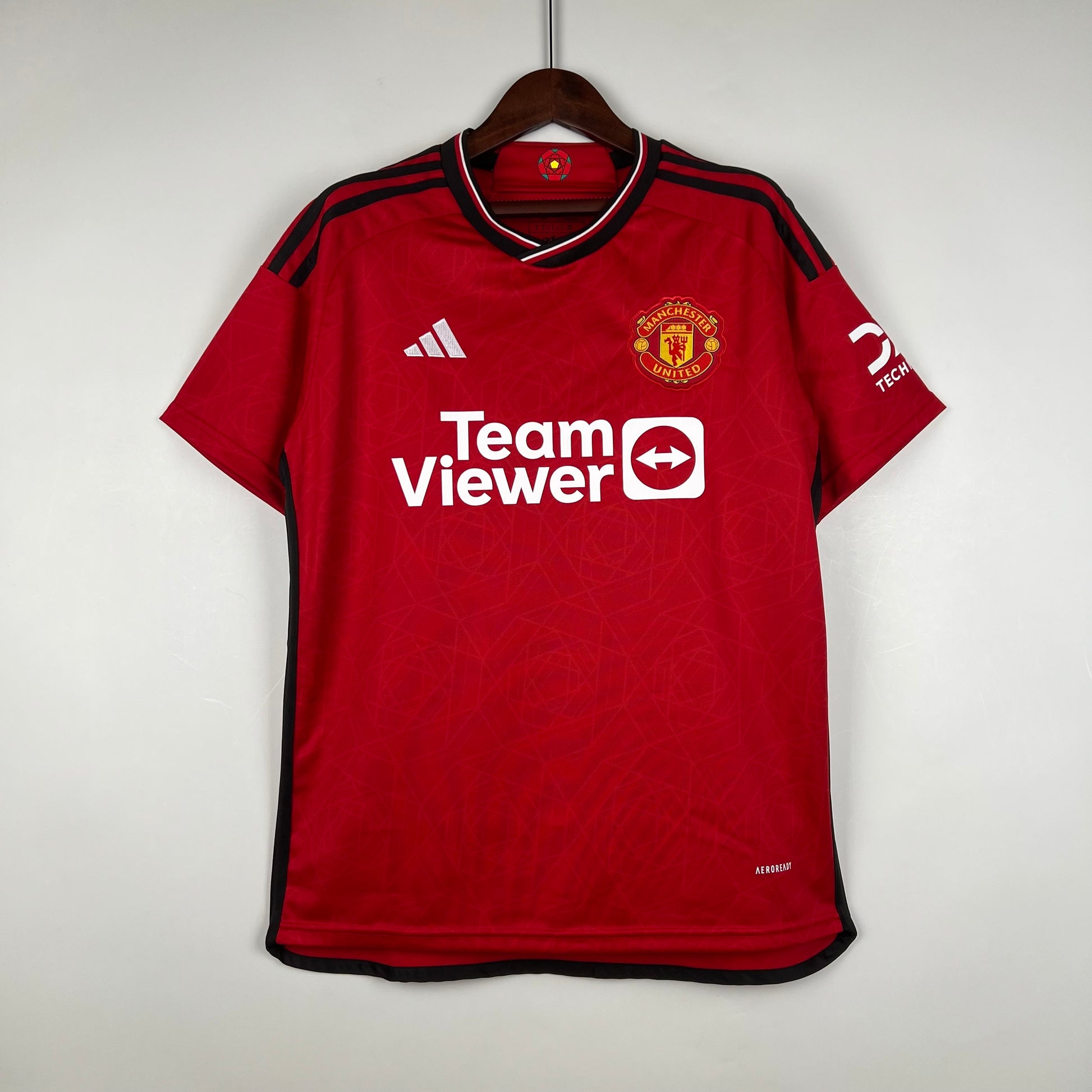 23-24 M-U Home detail