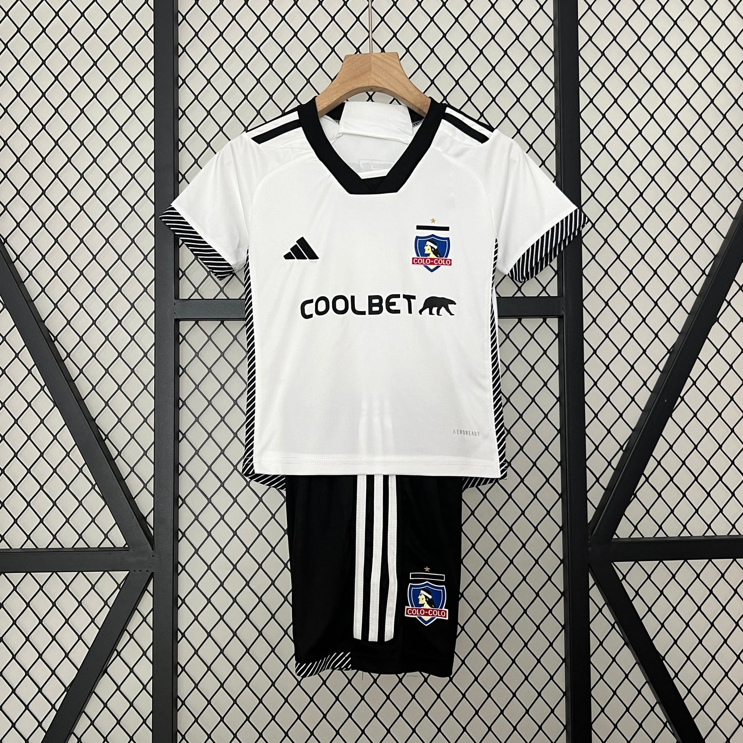 24-25 kids Colo Colo home detail
