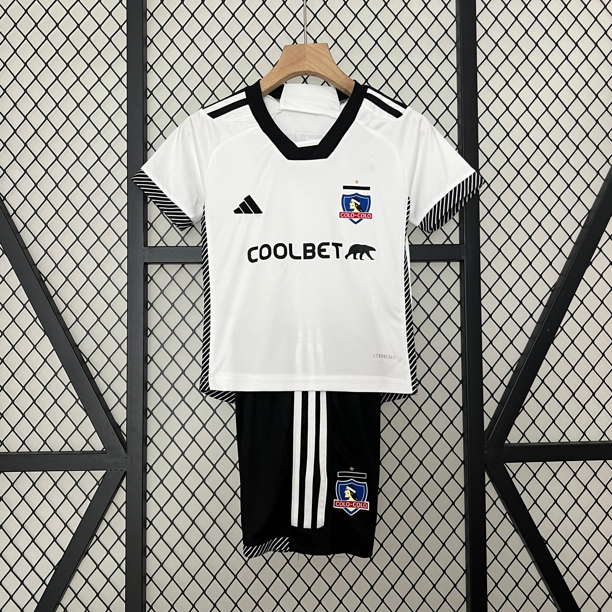 24-25 kids Colo Colo home detail