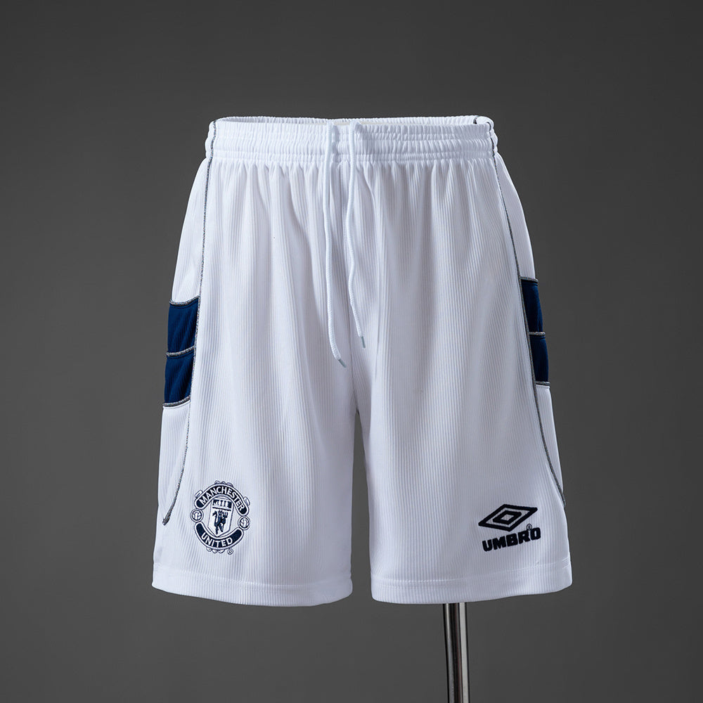 M-U 99-00 Away Retro Shorts detail