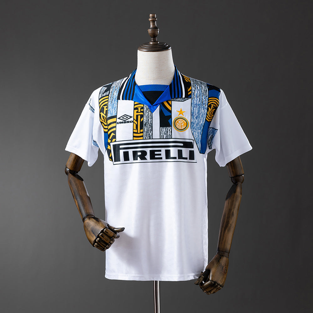 Retro Inter Milan 96-97 Away detail
