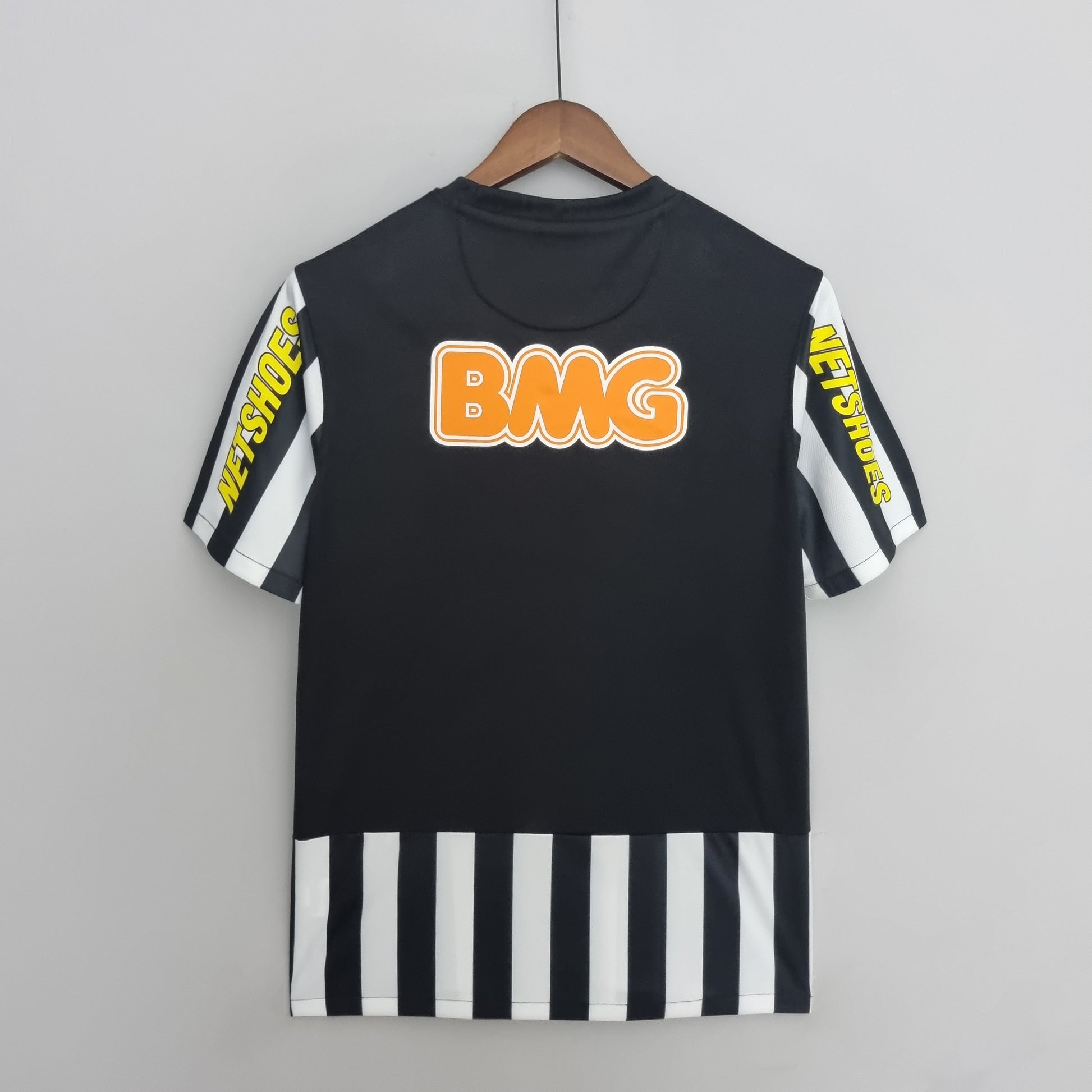 Retro Santos 2013 away detail