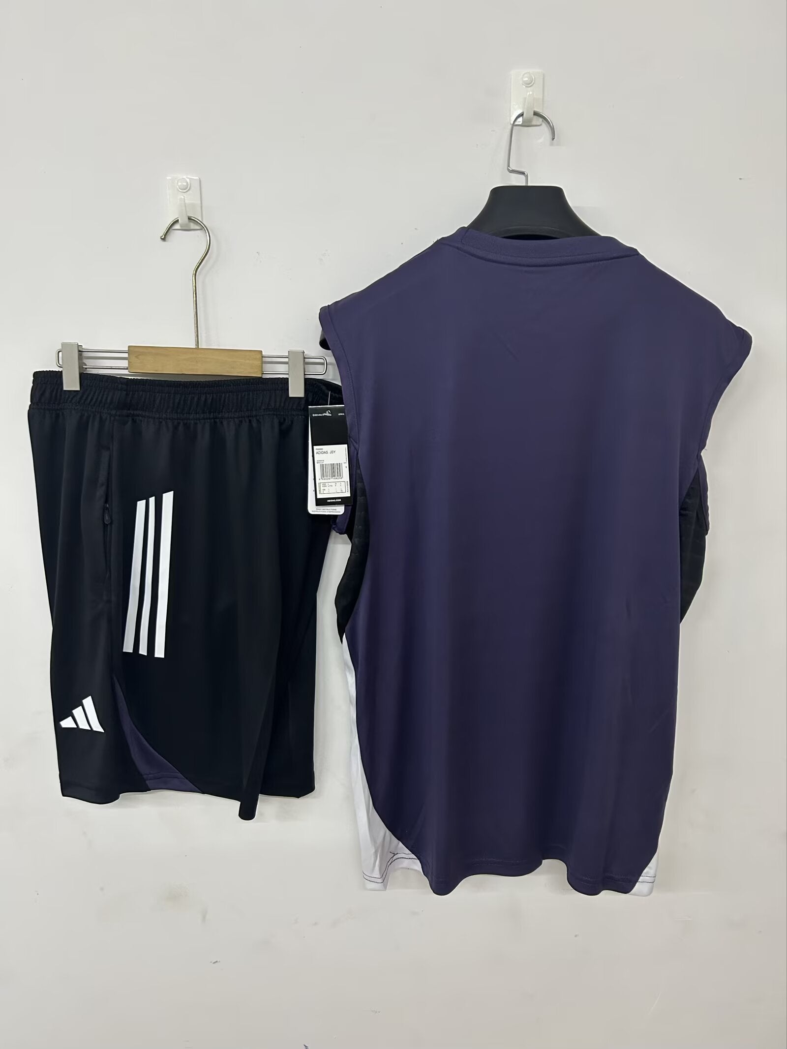 25-26 M-U Training Suit Purple detail