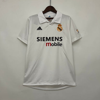 Retro Real Madrid 02-03 Home detail