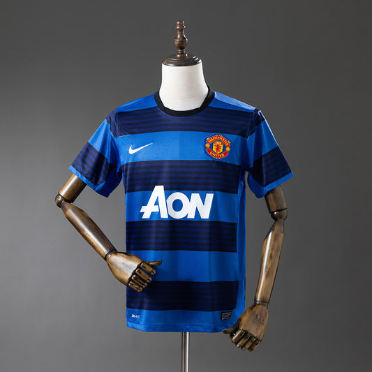 M-U 11-12 Away Retro Jersey detail