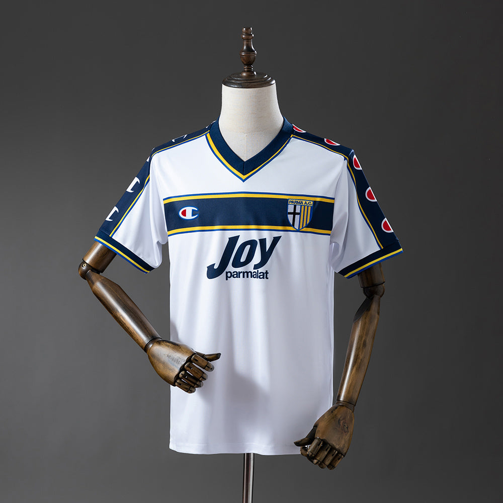 Retro Parma 01-02 away detail