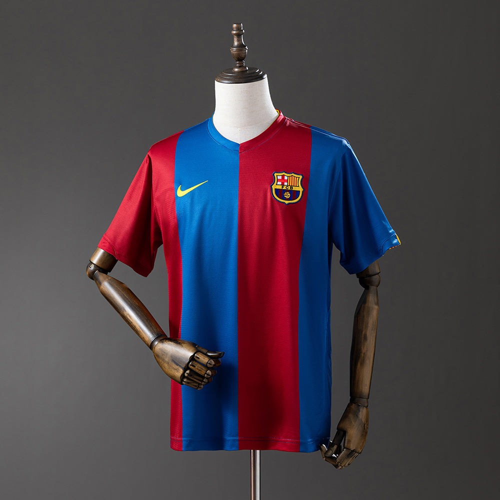 Retro Barcelona 06-07 home detail