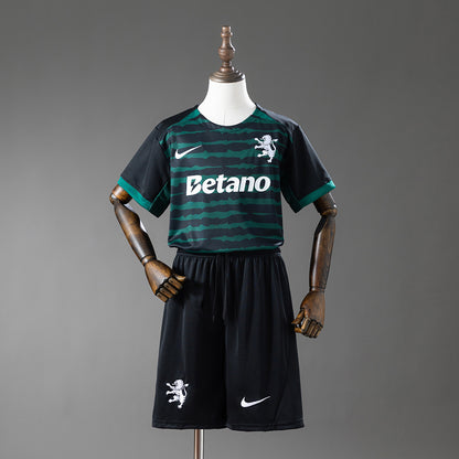 Sporting CP 25-26 Christmas Special Edition Kids Kit Jersey detail