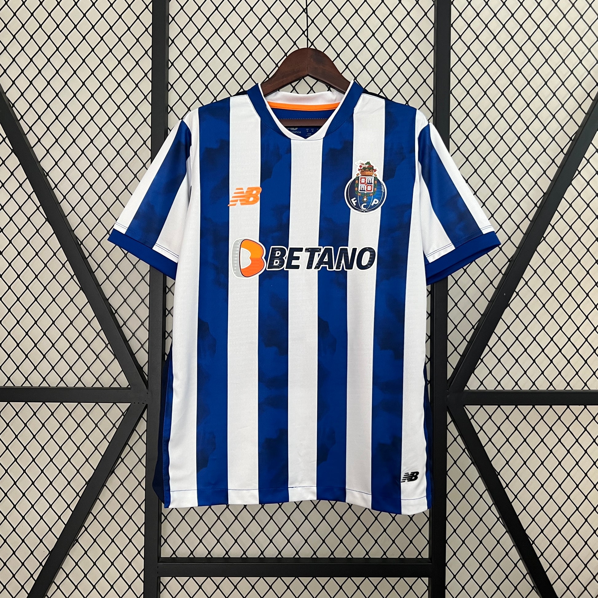 24-25 Porto home detail