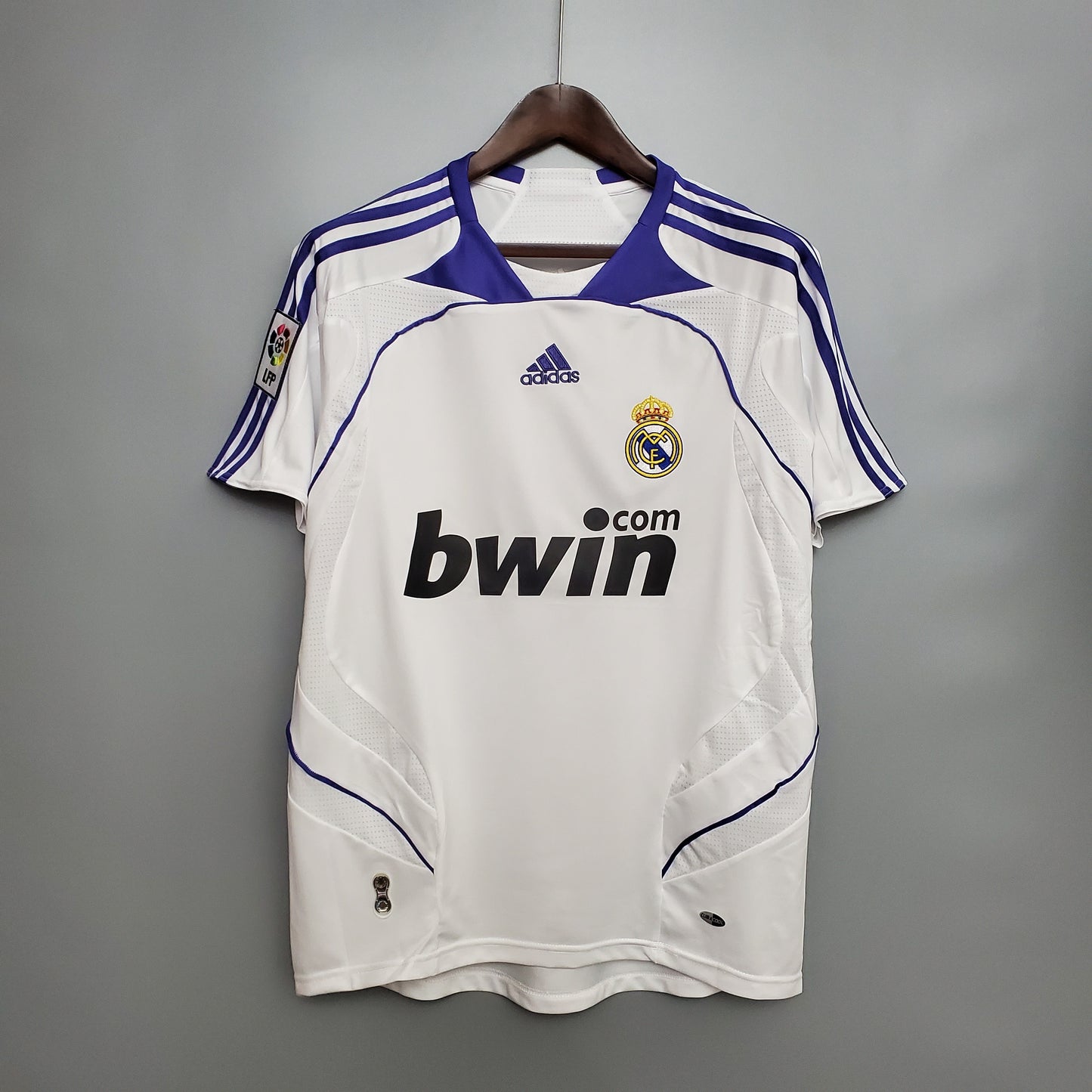 Retro Real Madrid 07-08 home detail