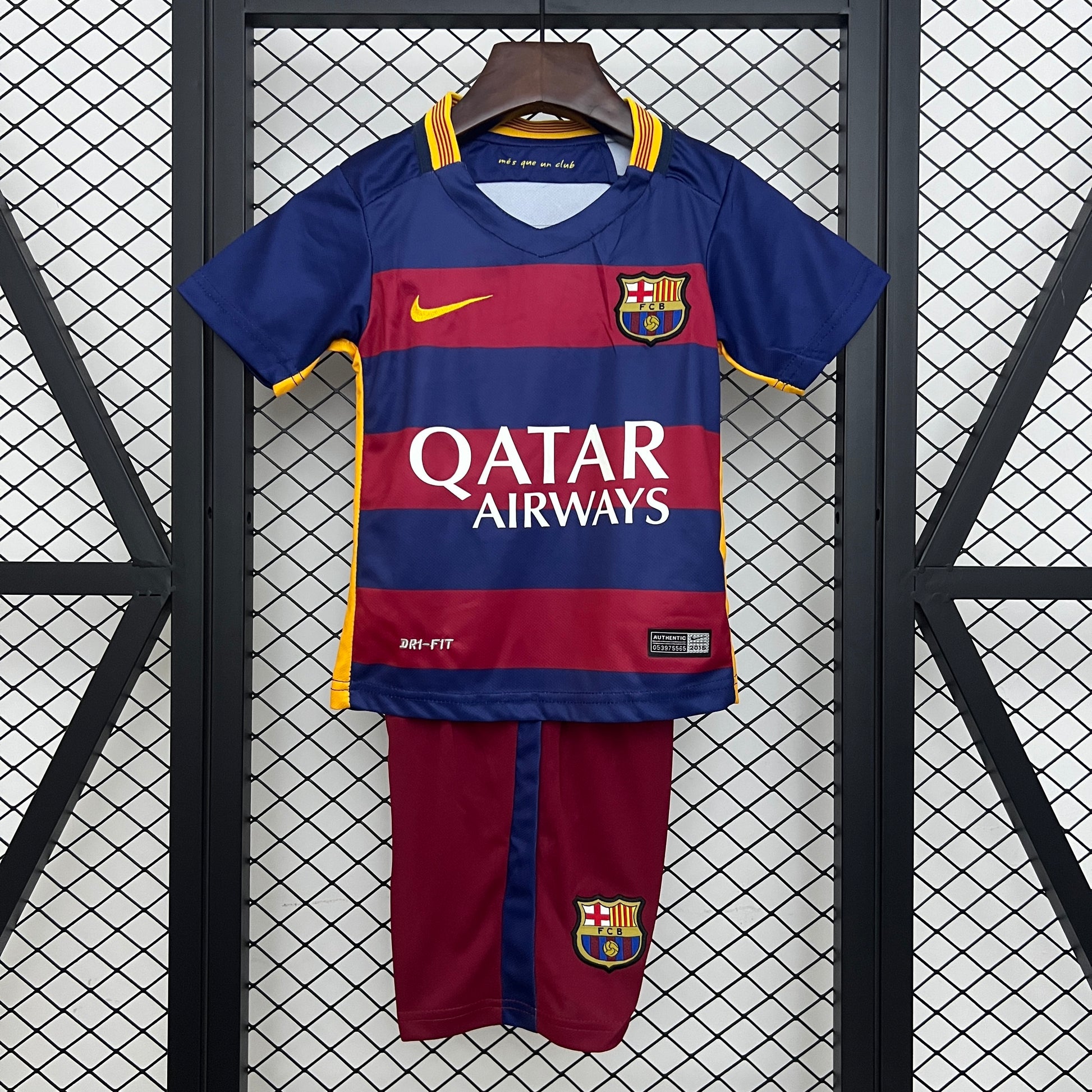 kids Barcelona 15-16 home