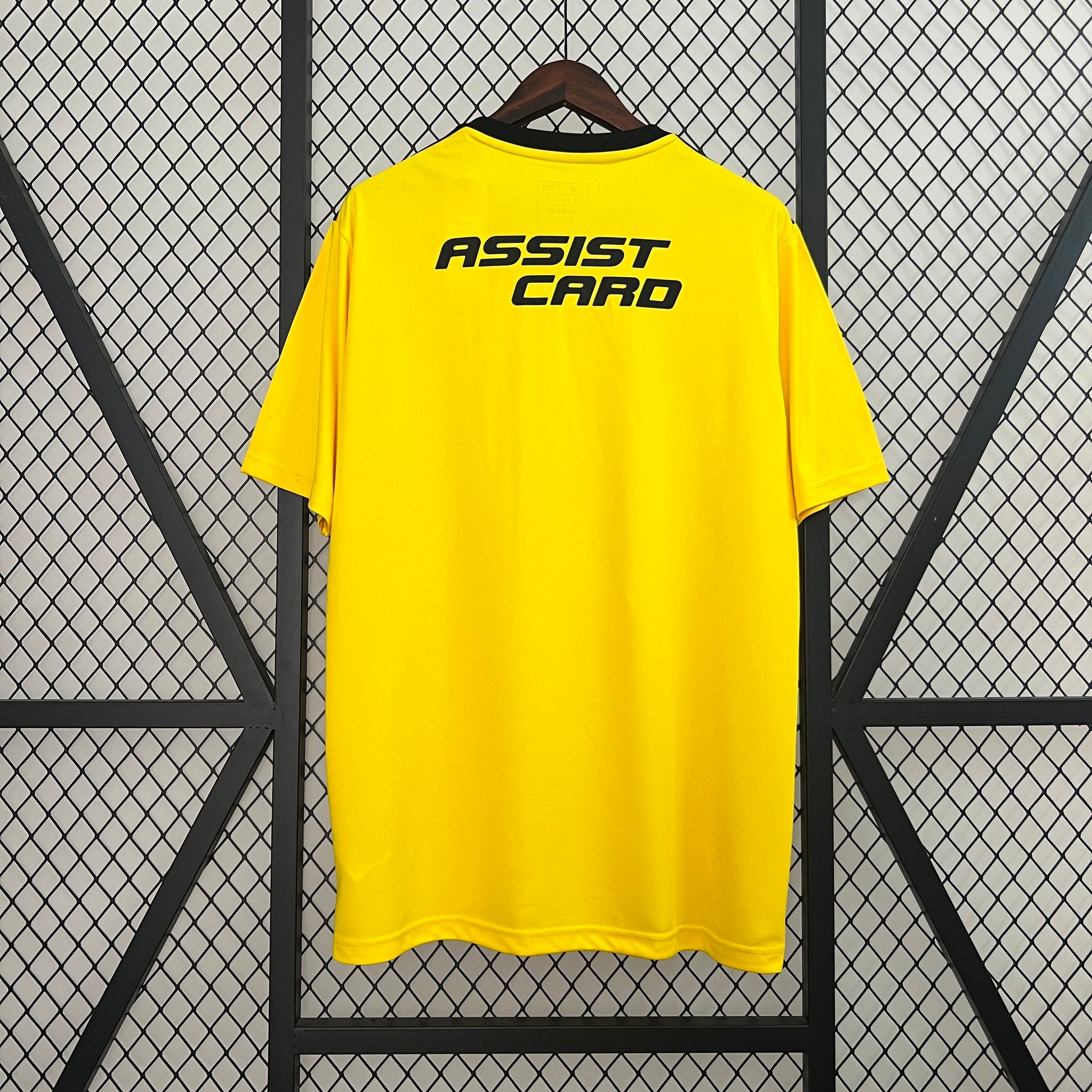 24-25 colo colo goalkeeper yellow detail