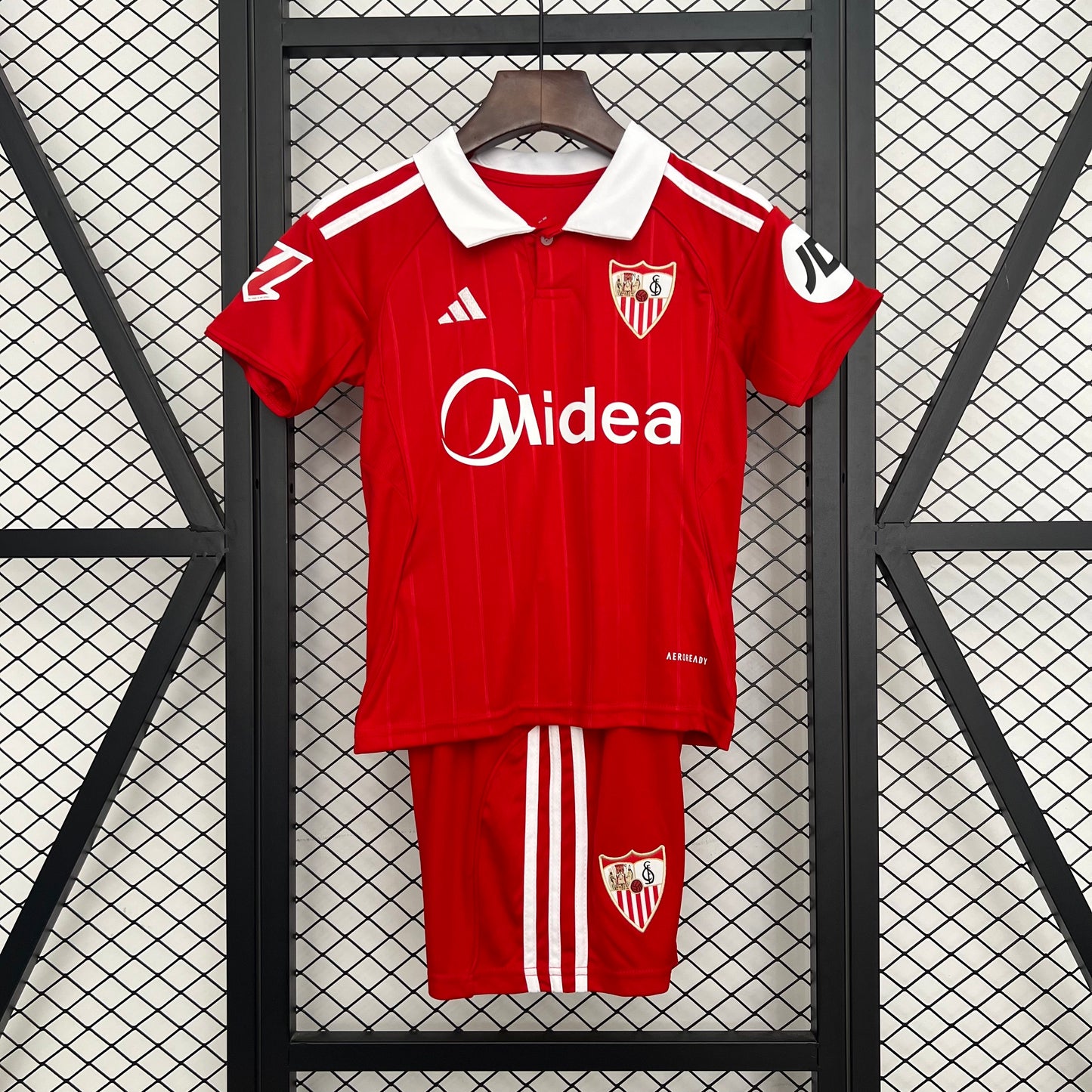 25-26 Sevilla Away detail