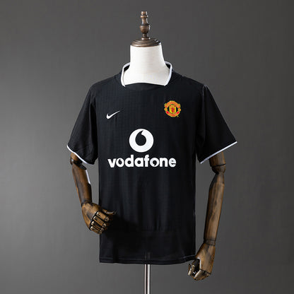 Retro M-U 03-05 Away detail