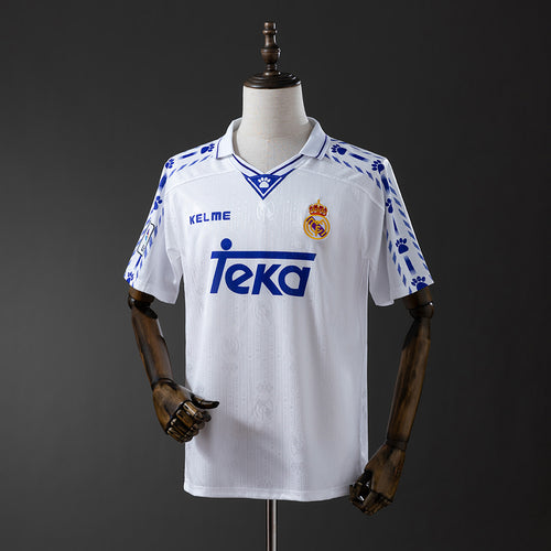 Retro Real Madrid 96-97 home detail