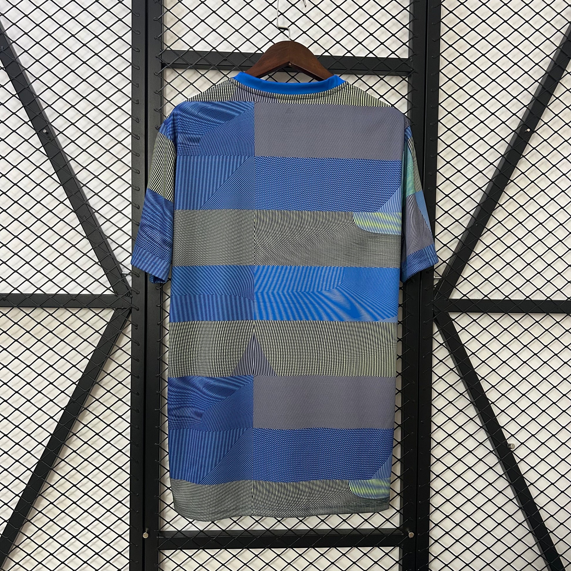 25-26 Real Madrid training uniform detail