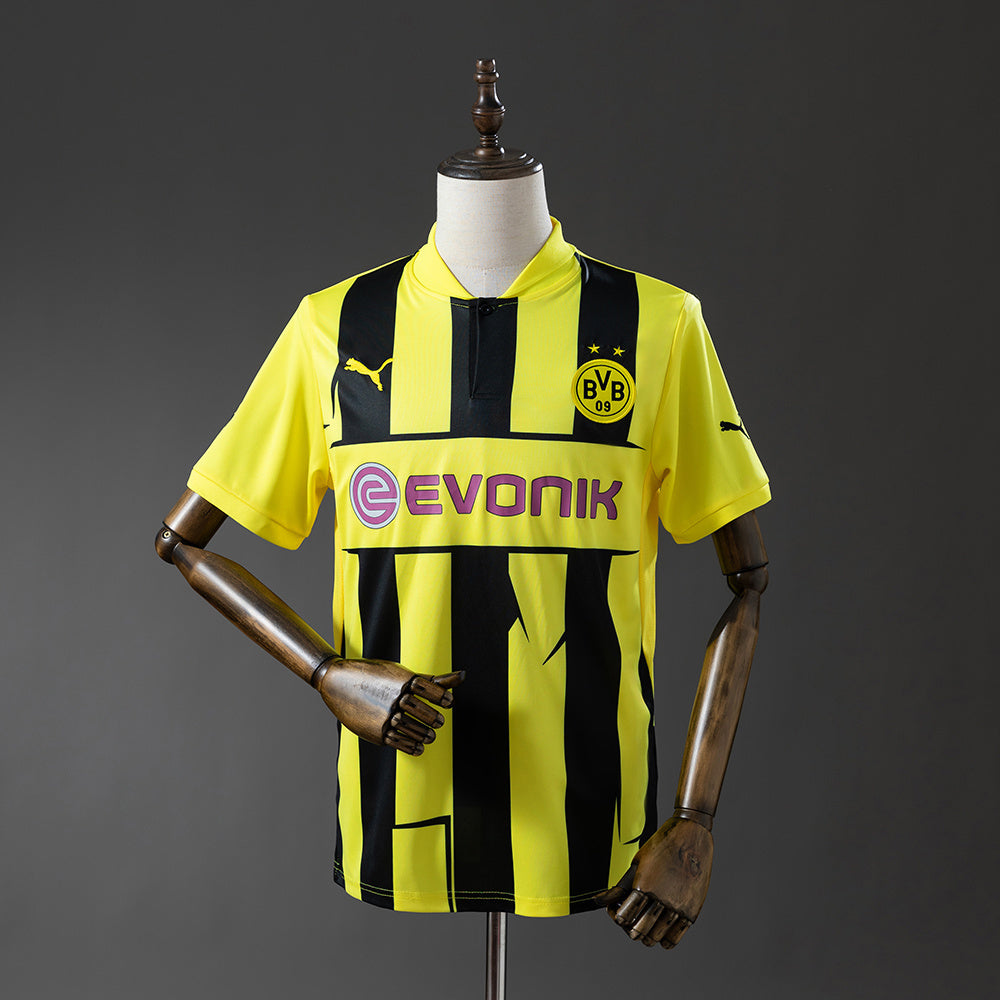 Retro Dortmund 12-13 home detail