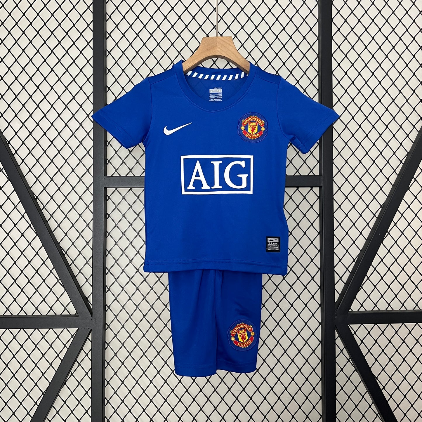 kids M-U 08-09 away