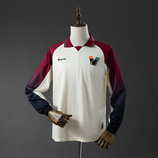 25-26 Long Sleeve Venezia Away detail