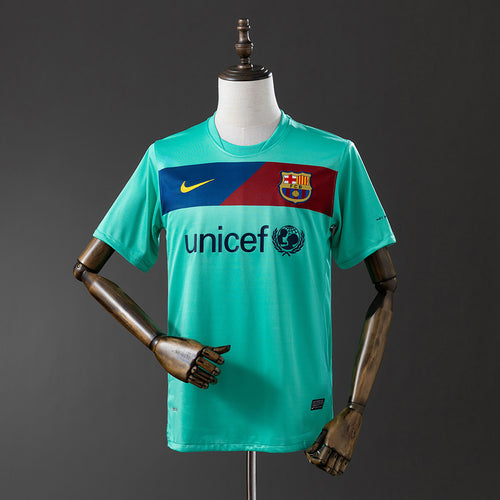 Retro Barcelona 10-11 away detail