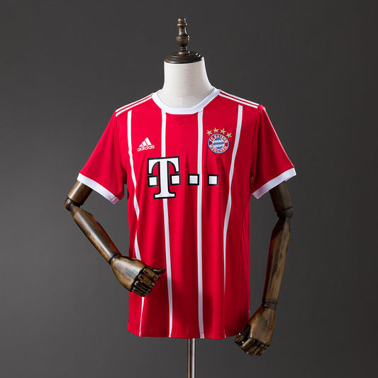Retro Bayern Munich 17-18 Home detail