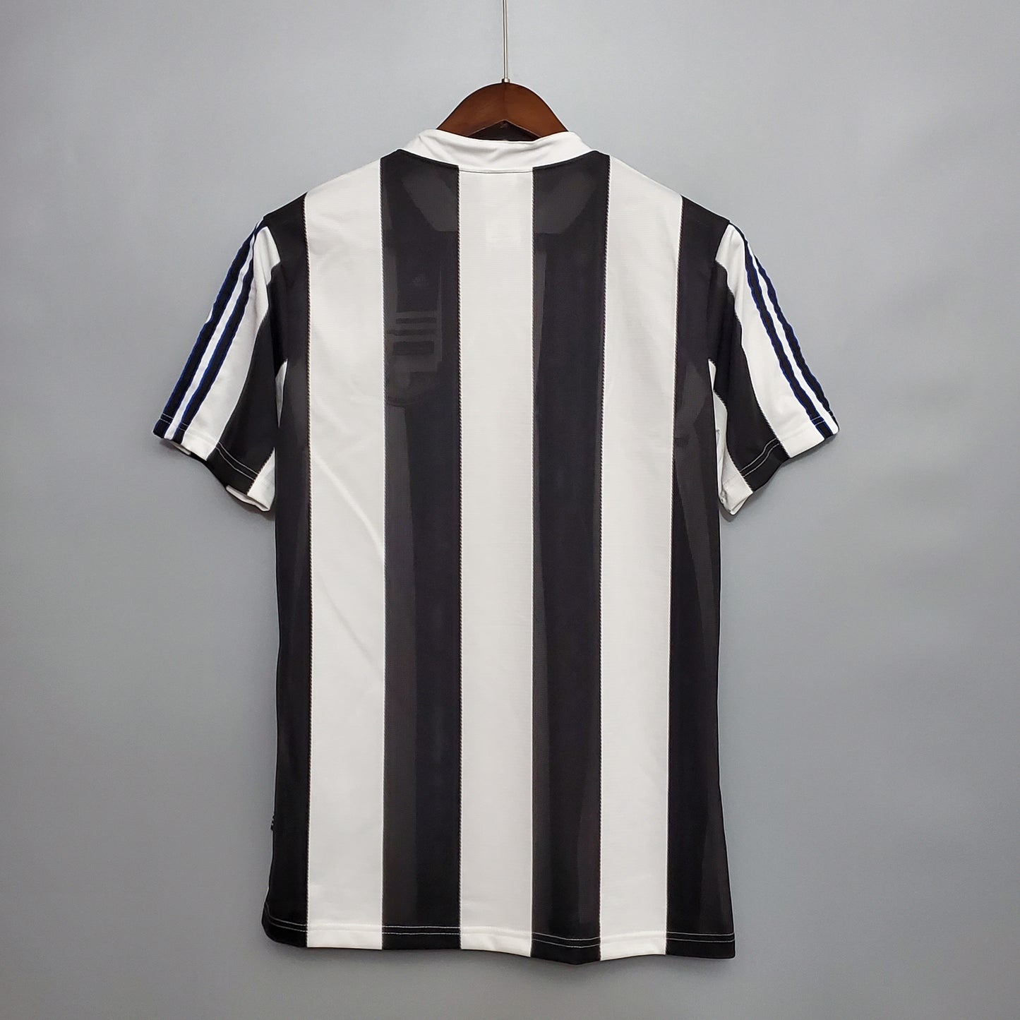 Retro 95-97 Newcastle United home detail