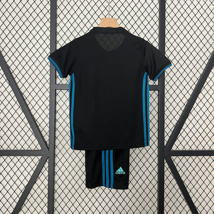 kids Real Madrid 17-18 away detail