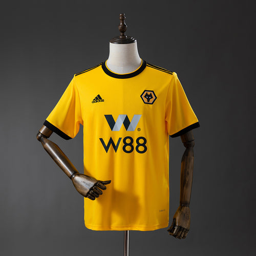 Wolves 18-19 Home Retro Jersey detail
