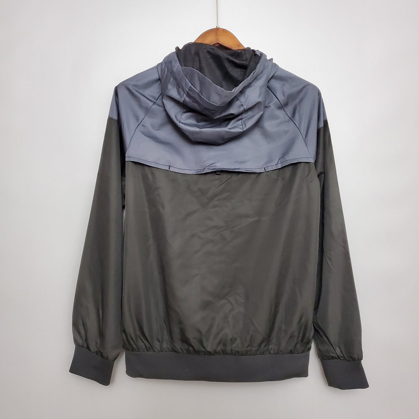 Windbreaker  Gremio Black detail