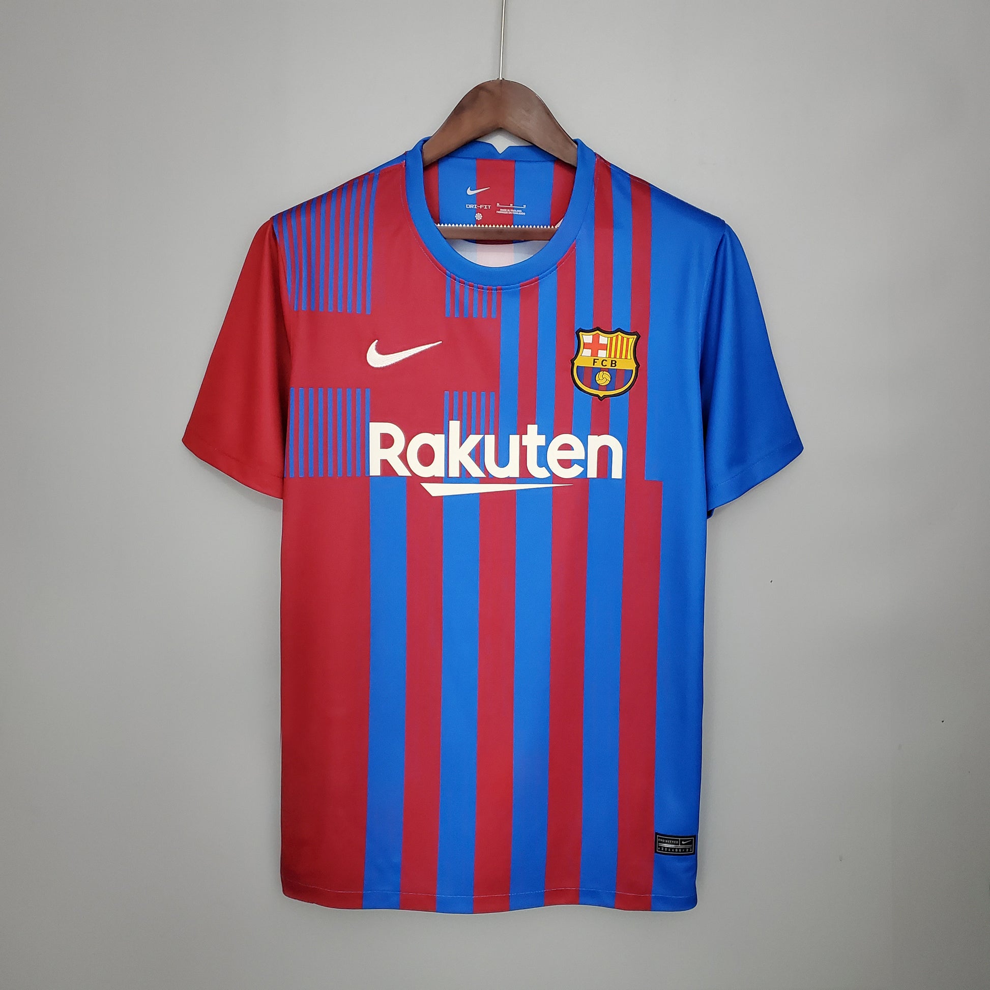 21-22 Barcelona home detail