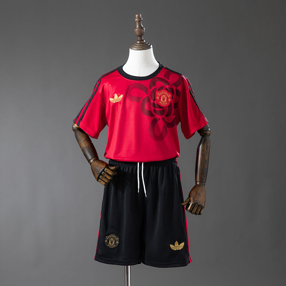 M-U 25-26 Cultural Story - Red Kids Kit Jersey detail