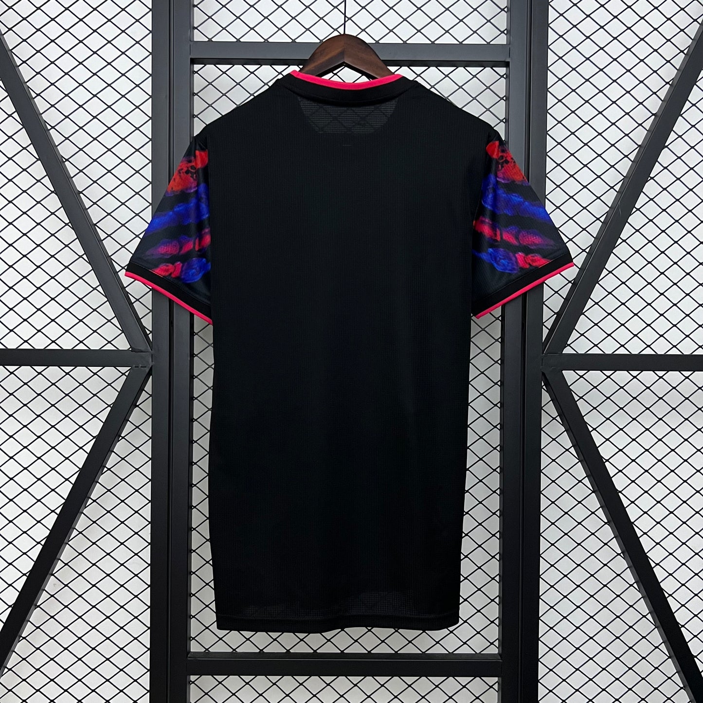 25-26 Barcelona Special Edition detail