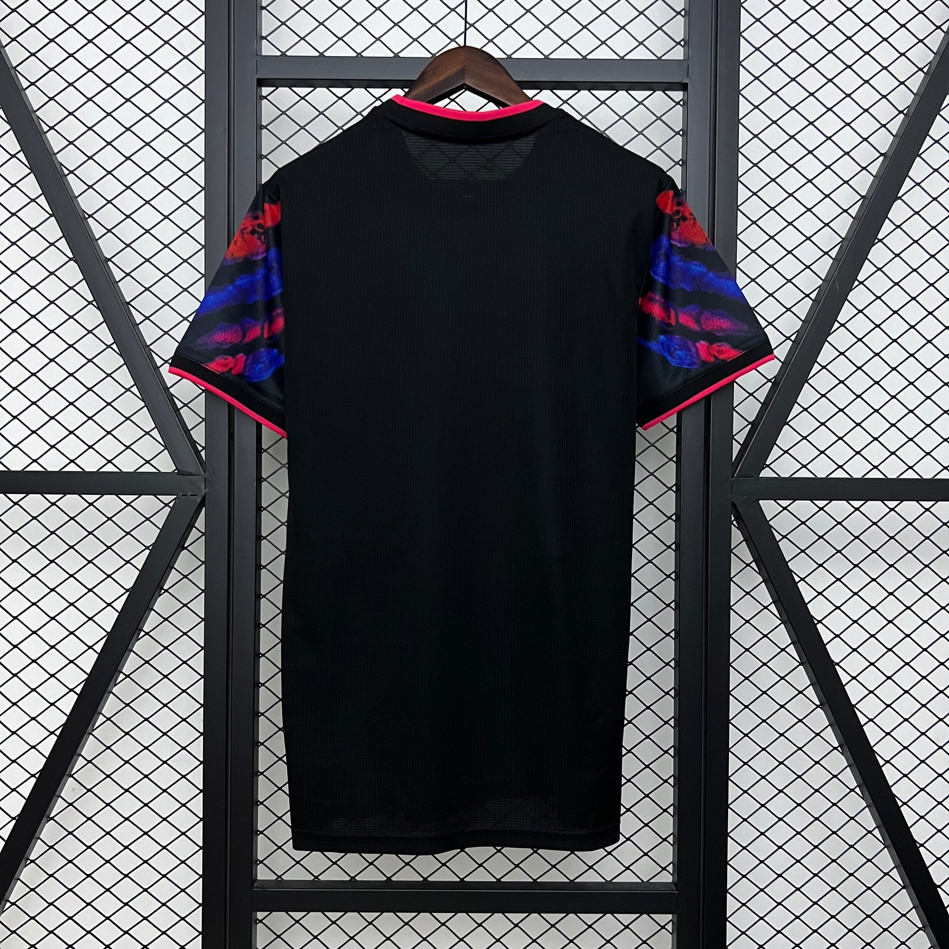 25-26 Barcelona Special Edition detail