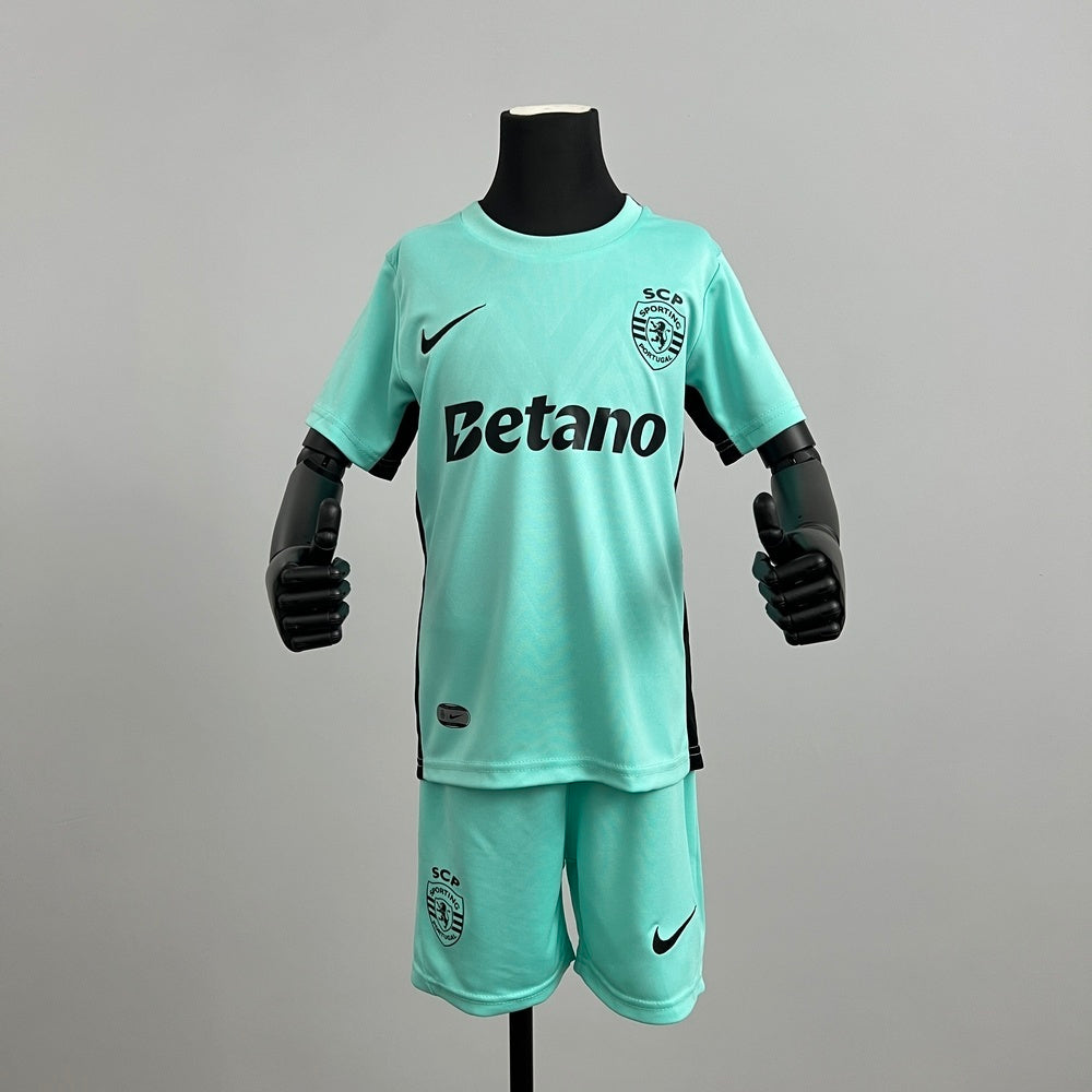 25-26 Sporting Lisbon third away