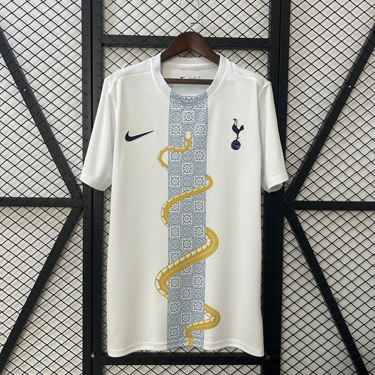 25-26 Tottenham Pre-match clothing