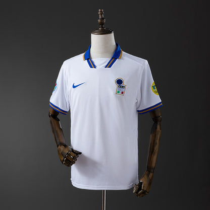 Retro Italy 1996 away detail