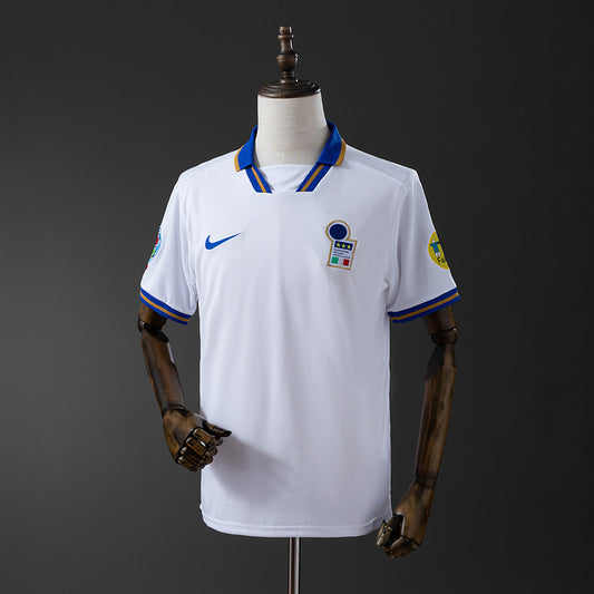 Retro Italy 1996 away detail