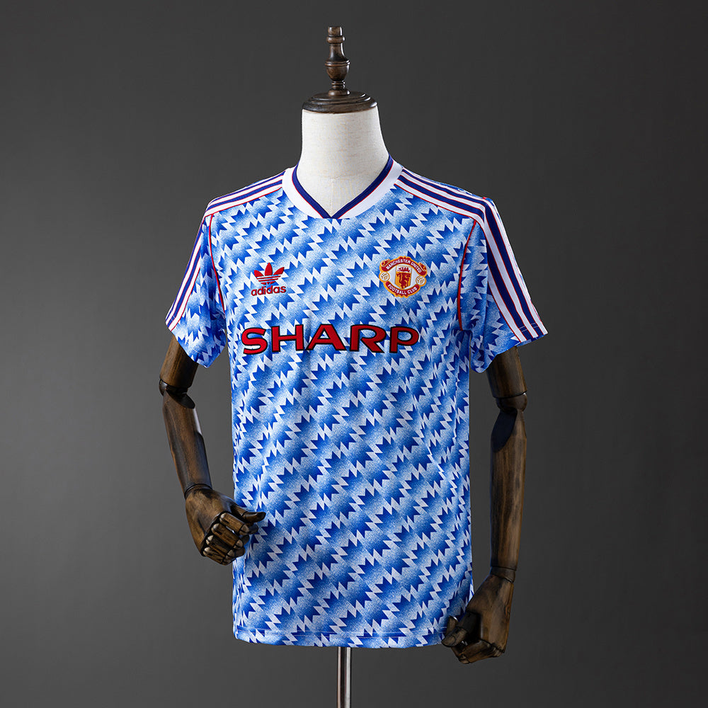 Retro 90-92 M-U  away detail
