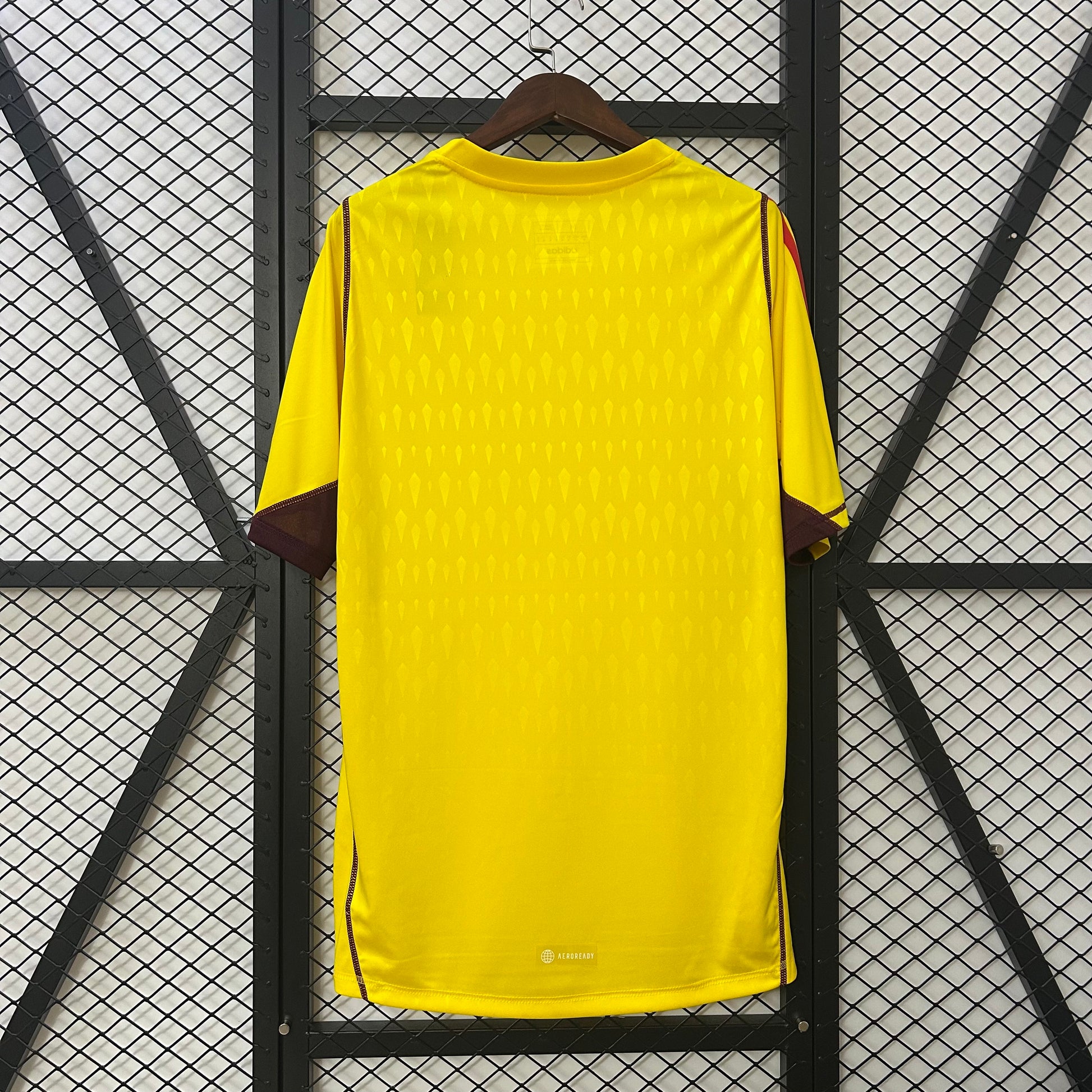 24-25 Cruzeiro Limited Edition Goalkeeper Yellow Jersey detail