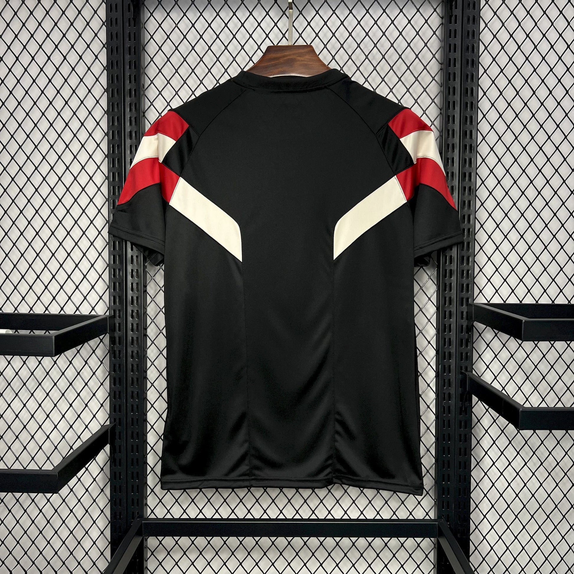 Manchester United 2024-25 Originals Tee Black Jersey detail